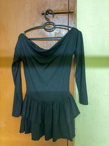 Chic Black One-Shoulder Dress