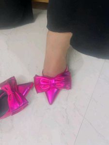 Stunning Bow Pointed Toe Heels