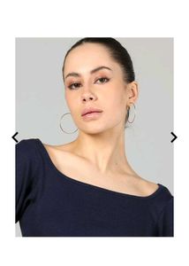 Chic Navy Blue Off-Shoulder Cropped Top