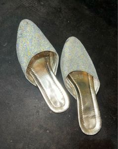 Ethnic trendy footwear 🎀
