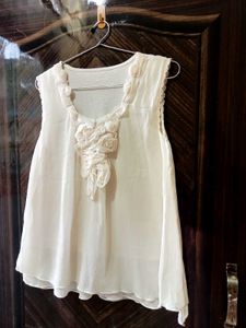 Elegant White Sleeveless Top