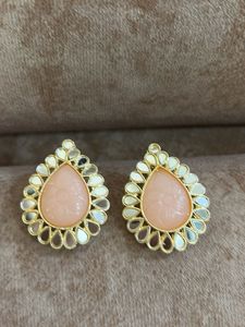 Exquisite Pearlescent Earrings