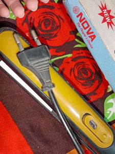 Nova Ceramic Hair Straightener