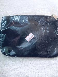 Leather Travel Pouch - BlackCarry Your Essentials