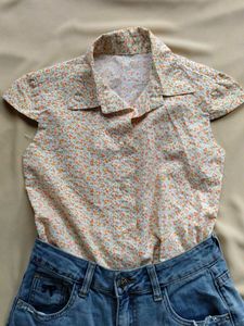 Cute Floral Print Button-Up Shirt
