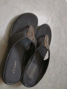 Stylish Black Flip Flop Sandals