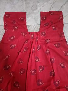 Comfortable Red Printed Nightdress