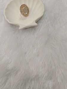 Elegant Oval Stone Brooch with Rhinestones