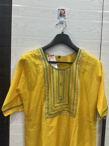 Yellow Embroidered Kurta Set (L)