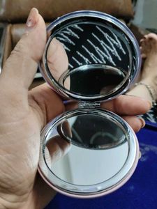 pocket mirror