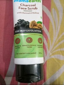 FLAT 40% OFF on MAMAEARTH Charcoal Face Scrub
