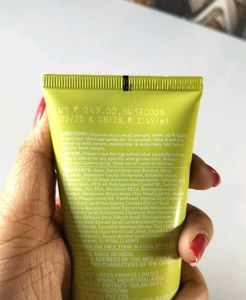 Dot &amp; Key Face Wash