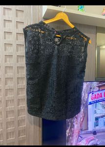 Elegant Black Lace Sleeveless Top