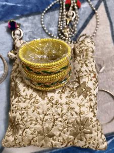 Bangles &amp; Jewellery Set