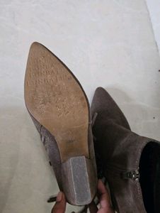 Suede fringe olive-brown heel boots