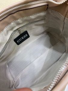 GUESS LADIES HANDBAG