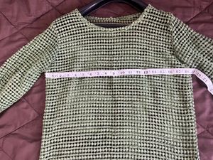 Green Textured Mesh Top