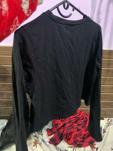 Chic Black Long Sleeve Cropped Top