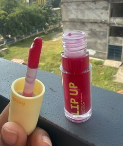 Foxtale Lip Up Plumping Gloss