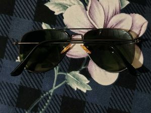 Aviator Style Sunglasses