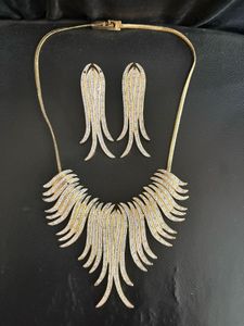 Diamond necklace set