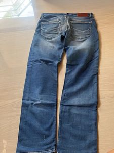 Men's Distressed Blue Denim Jeans