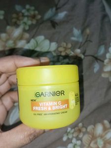 Garnier Vitamin C Fresh & Bright Moisturiser