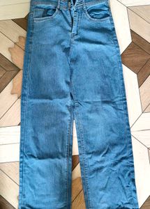 Women's Light Wash Wide Leg Jeans