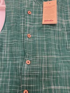 Green Sleeveless Ethnic Kurta