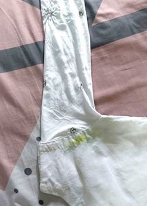 Elegant White Embroidered Kurta