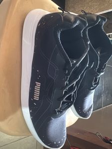 Puma Sneakers