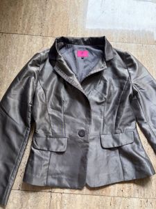 Chic Grey Blazer