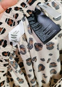💥Price Drop💥 H&M Animal Print Trouser