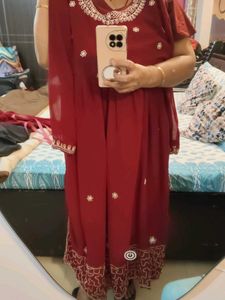 Floral embroidered high slit kurta with Plazzo