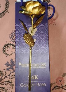 Golden Rose Showpiece