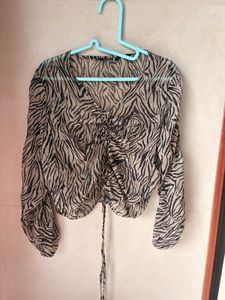Chic Zebra Print Ruched Crop Top
