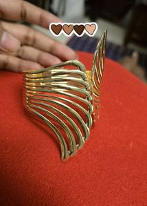 Unique Gold Cuff Bracelet #FreeUpSale #99Sale