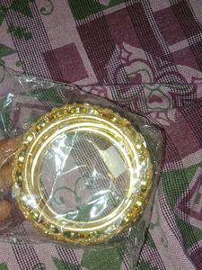 Exquisite Set of 4 Embellished Bangles