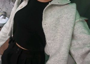Chic Cropped Cardigan