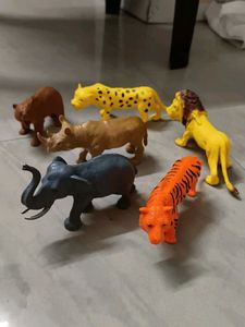 Safari Animal Toy Figures Set