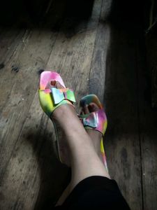 Stylish Women's Flats for Sale !