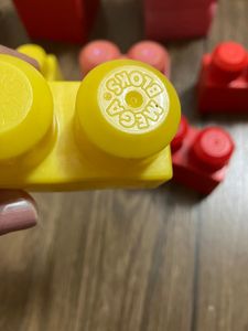 Buy 1 Get 1 FREE MEGABLOKS (60 Pcs)