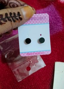 brand new Black Stud magnetic