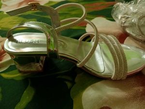 Blush Silver Sparkle Heels - Size [5]