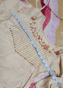 Elegant Embroidered Kurti Set