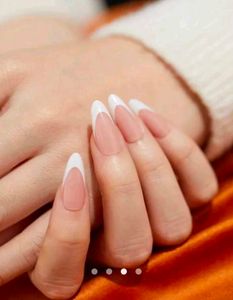 Savana French Tip Press-On Nails