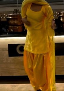patiala suit salwar 650/- (machine stitched )