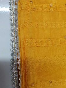 Wedding Season Beautiful Pakistani  Kurta Sets💛🤍