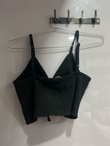 Black H&amp;M crop top