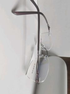 DIANA Eyewear Rimless Glasses
